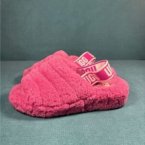 Size 7 - Women’s UGG pink Slippers